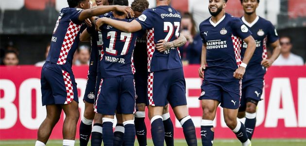 أيندهوفن يحقق المعجزة ويخطف لقب الدوري الهولندي من أياكس